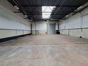 Denbigh Hall, Milton Keynes to rent Interior Photo- Image 1 of 2