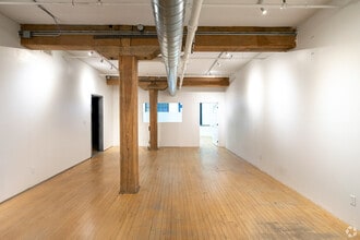 639 Queen St W, Toronto, ON to rent Interior Photo- Image 1 of 4
