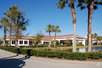 310-390 17th St, Vero Beach, FL for sale Primary Photo- Image 1 of 1