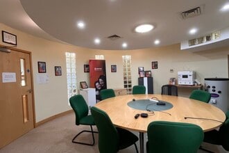 Bishops Court Ln, Exeter to rent Interior Photo- Image 2 of 2