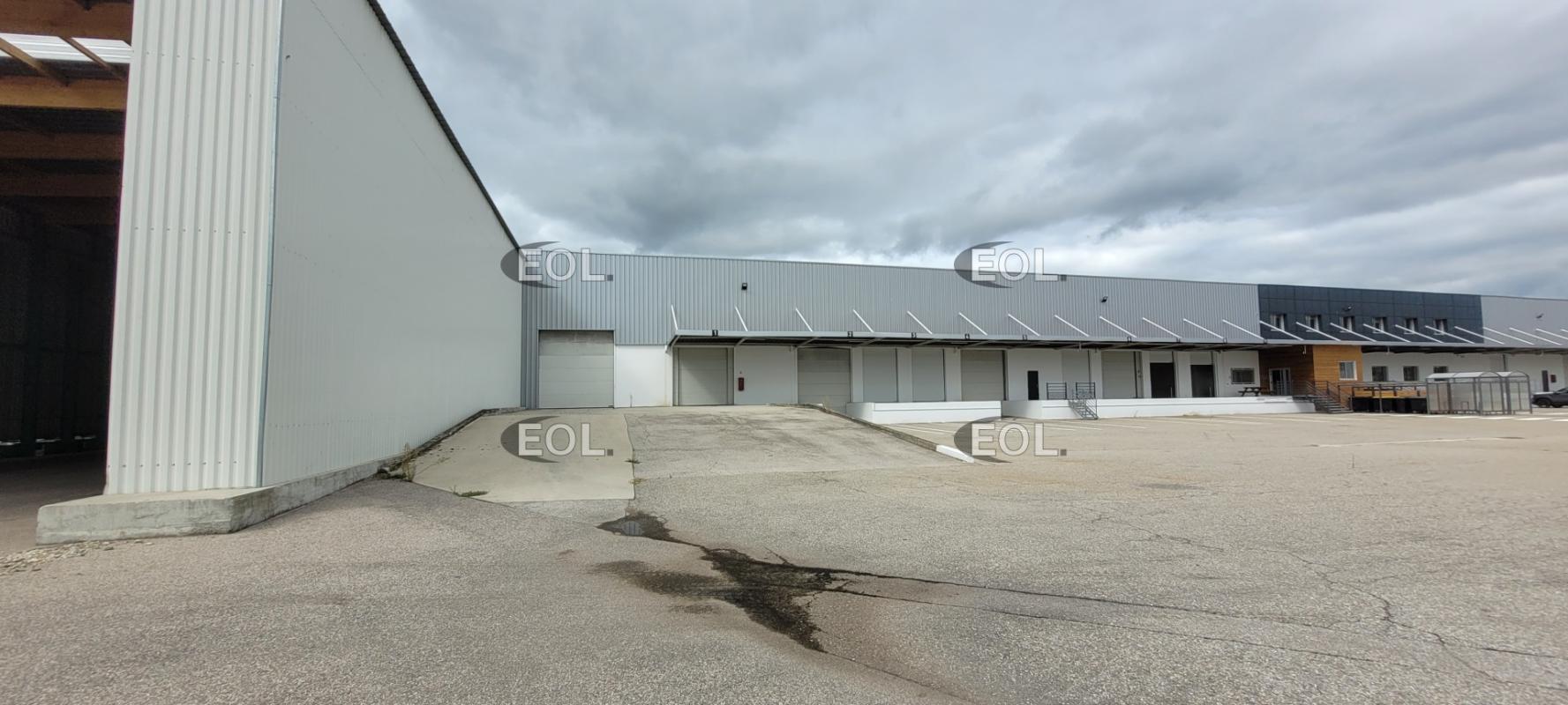 Industrial in Corbas to rent Building Photo- Image 1 of 13