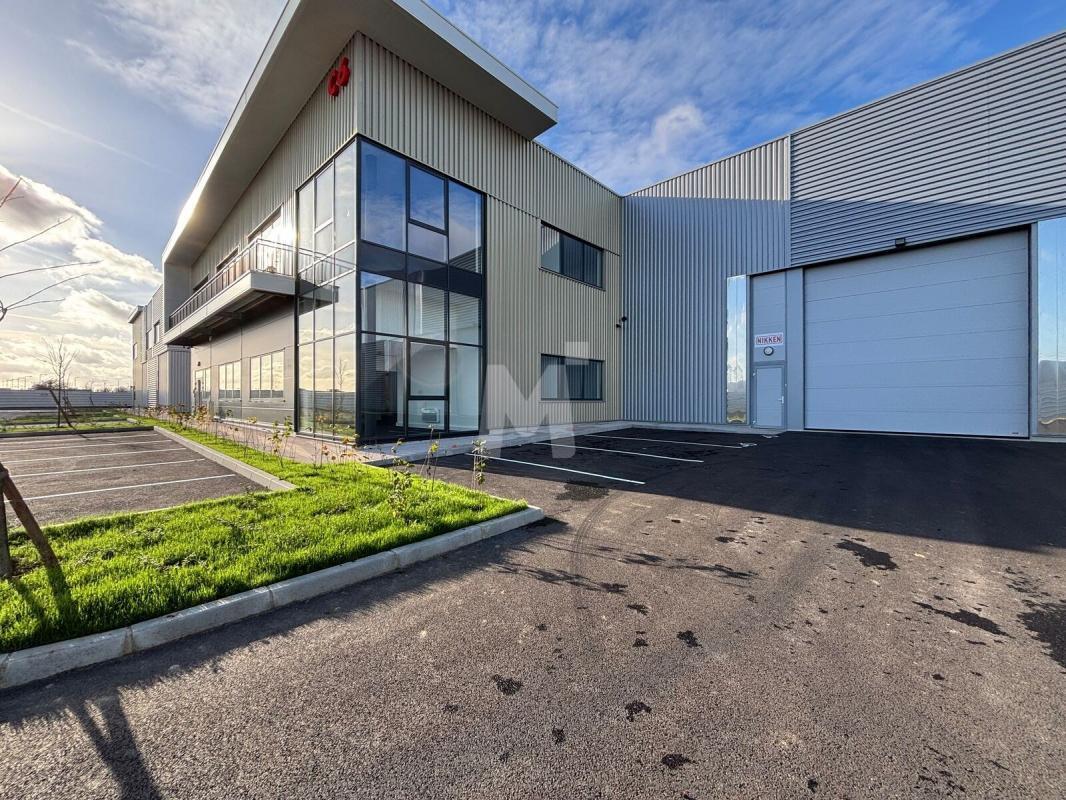 Industrial in Villebon-sur-Yvette for sale Building Photo- Image 1 of 9