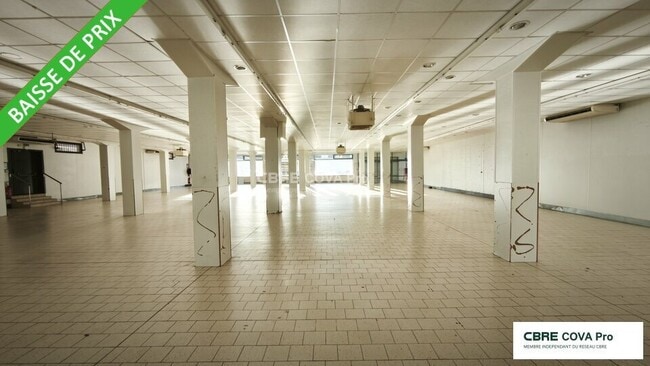Location Commerce 880 m²