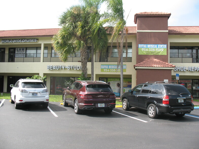 8001-8085 W McNab Rd, Tamarac, FL for rent - Building Photo - Image 1 of 13