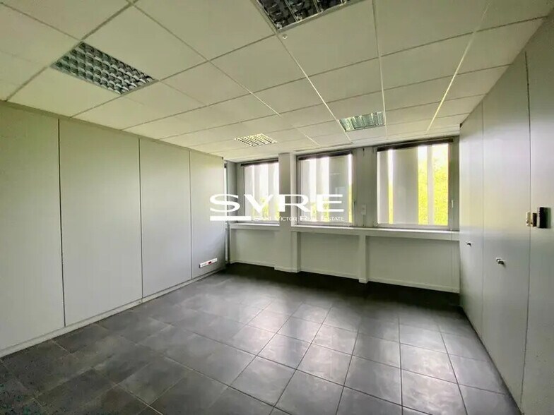 Office in Marseille to rent - Interior Photo - Image 3 of 7