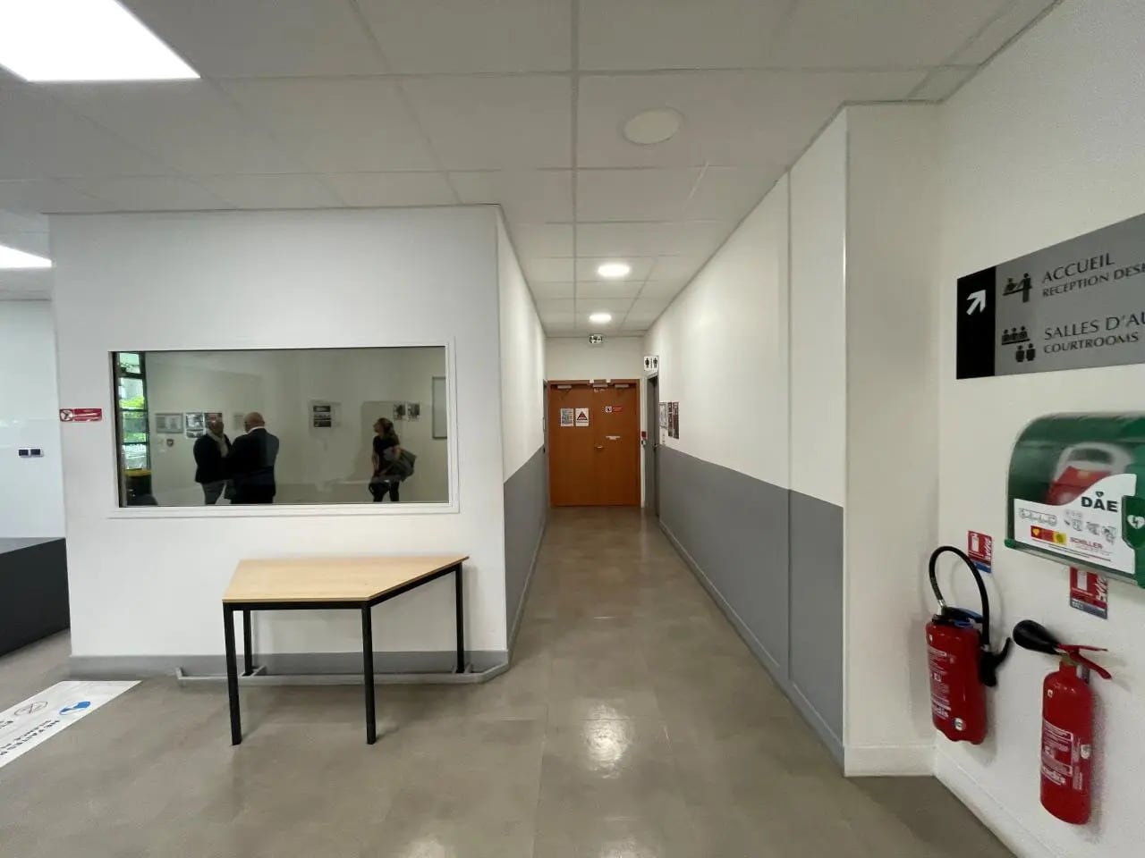 15 Rue Henri Rol Tanguy, Montreuil to rent Interior Photo- Image 1 of 12