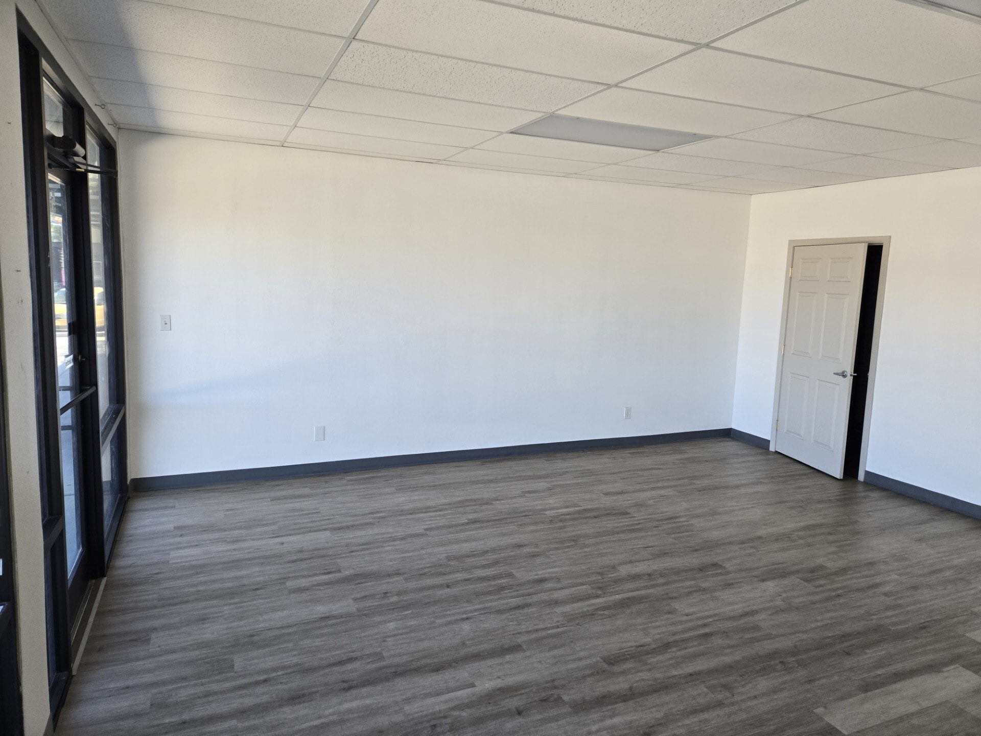 8034 Culebra Rd, San Antonio, TX to rent Building Photo- Image 1 of 7