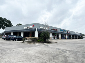 8690 Spencer Hwy, La Porte, TX for rent Building Photo- Image 1 of 12