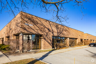 200 E Howard Ave, Des Plaines, IL for rent Building Photo- Image 1 of 9