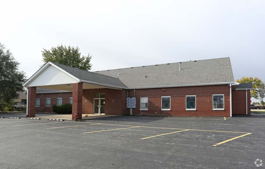 901 Route 34, Plano, IL for sale - Building Photo - Image 1 of 1