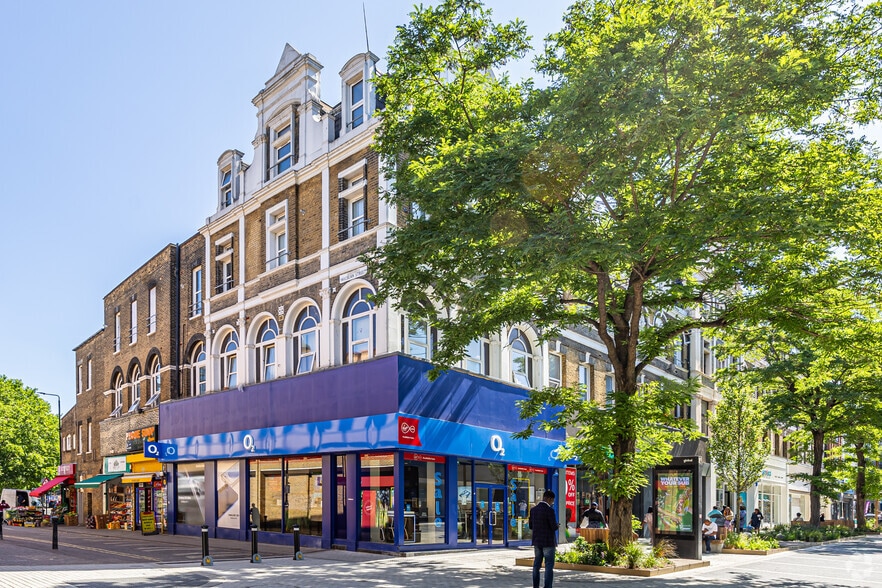 71-77 Powis St, London to rent - Building Photo - Image 1 of 12