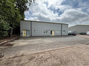 8 Riverside Vw, Wickham Market to rent Building Photo- Image 1 of 5