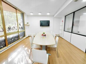 Office in Barcelona, Barcelona to rent Interior Photo- Image 2 of 26