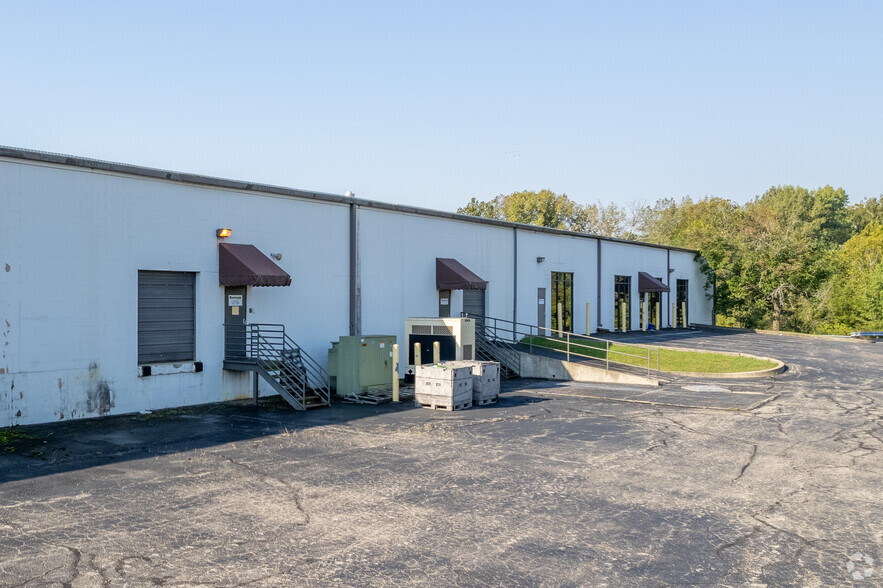 55 W Techne Center Dr, Milford, OH for rent - Building Photo - Image 3 of 5