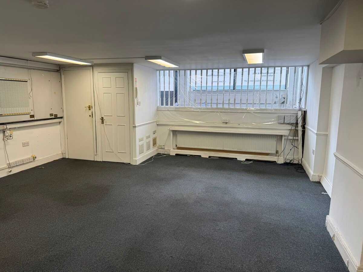 550 Ley St, Ilford, ESS IG2 7DB - Unit 550 Ley St -  - Interior Photo - Image 1 of 3