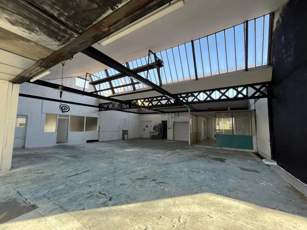 1033 Avenue Victor Hugo, Rillieux-la-Pape to rent Building Photo- Image 1 of 9