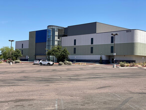 9809 N Metro Pky W, Phoenix, AZ for sale Building Photo- Image 1 of 6