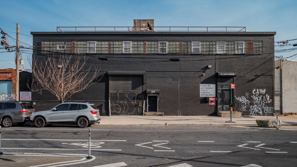 115-117 Banker St, Brooklyn, NY for rent - Building Photo - Image 1 of 3