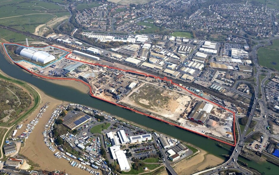 North Quay, Newhaven to rent - Aerial - Image 2 of 2