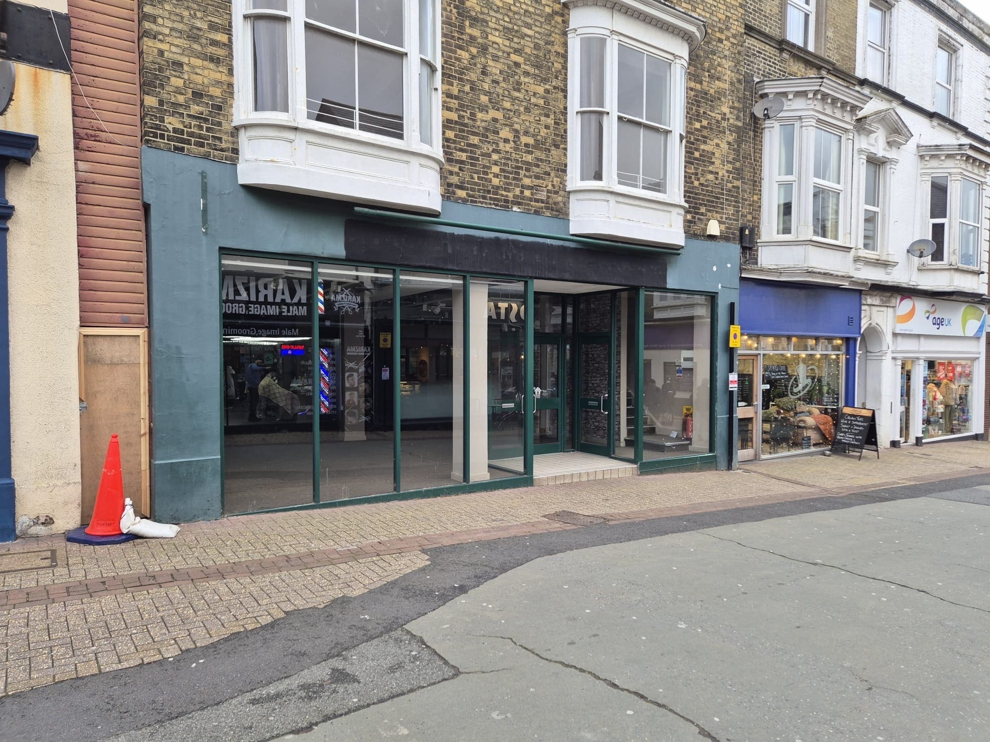 166-167 High St, Ryde to rent Building Photo- Image 1 of 2