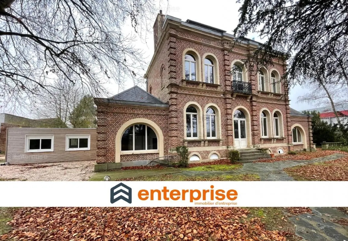 Office in Amiens to rent Building Photo- Image 1 of 11