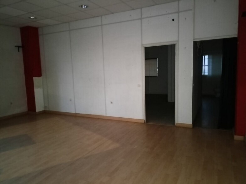 Retail in Cáceres, Cáceres to rent - Building Photo - Image 2 of 6