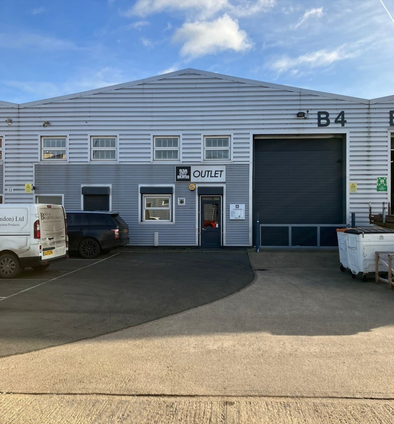 Meridian Way, Enfield to rent Building Photo- Image 1 of 1