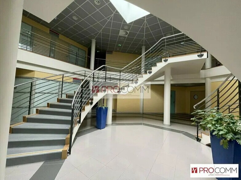 Office in Chartres to rent - Interior Photo - Image 3 of 10