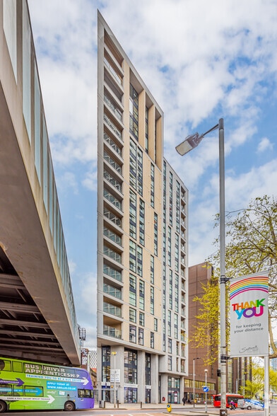 93 Newington Causeway, London to rent - Building Photo - Image 3 of 4