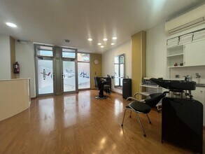 Retail in Igualada, Barcelona to rent Interior Photo- Image 2 of 9