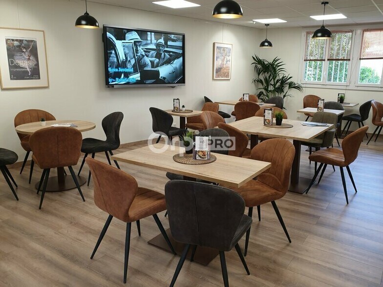 Office in La Garde for sale - Interior Photo - Image 3 of 3