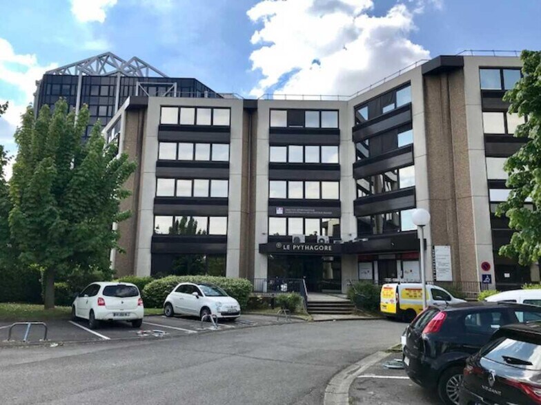 Office in Créteil to rent - Building Photo - Image 3 of 3