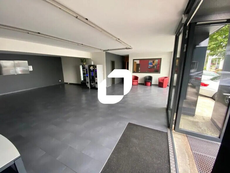 5 A Avenue De L'Energie, Bischheim to rent - Interior Photo - Image 3 of 6