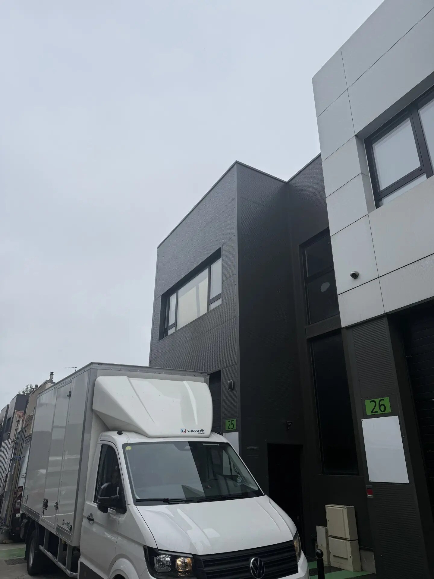 Light Industrial in Romainville to rent Building Photo- Image 1 of 2