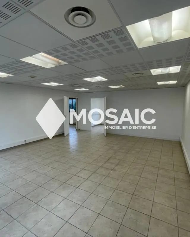 Vente Bureaux 196 m² - Photo 1
