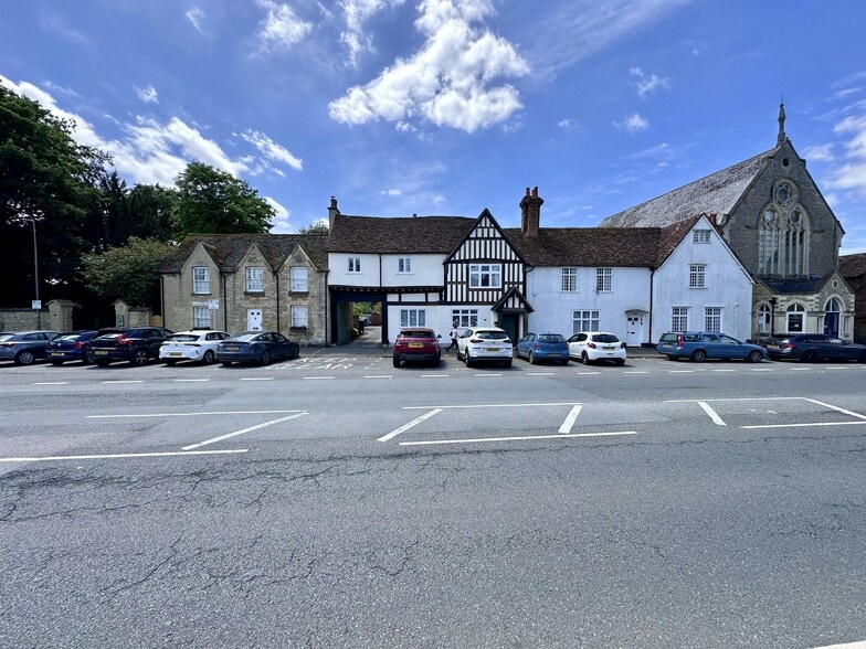 34 Upper High St, Thame to rent - Building Photo - Image 2 of 6