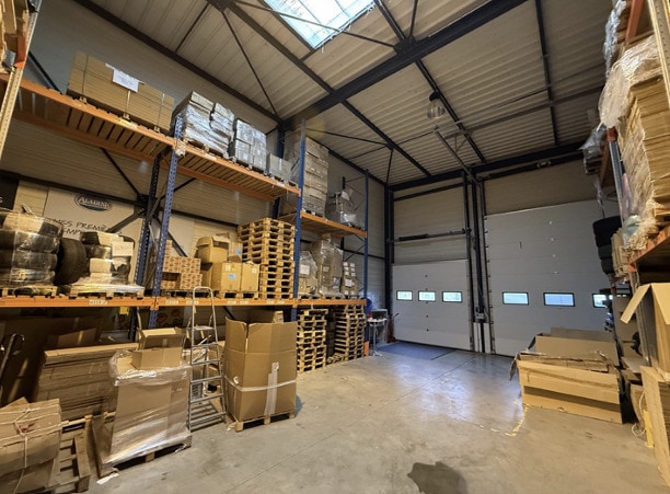 Light Industrial in FLEURIEUX-SUR-L'ARBRESLE for sale - Interior Photo - Image 3 of 7
