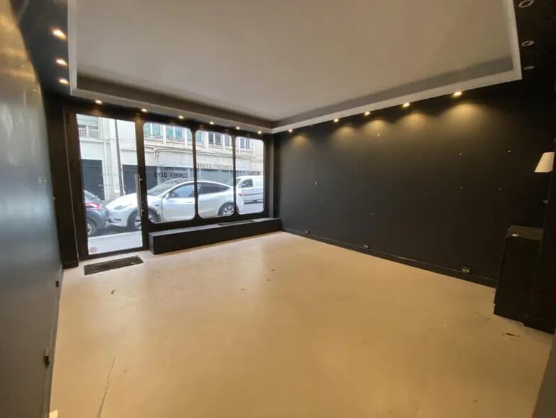 Build-to-Rent in Paris for sale - Interior Photo - Image 3 of 7