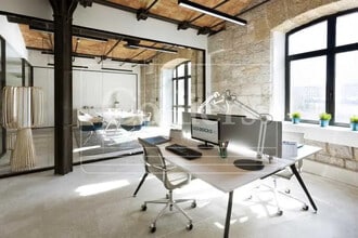 Office in Marseille to rent Building Photo- Image 2 of 13