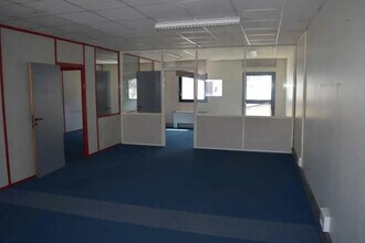 Office in Villeurbanne to rent Interior Photo- Image 2 of 5