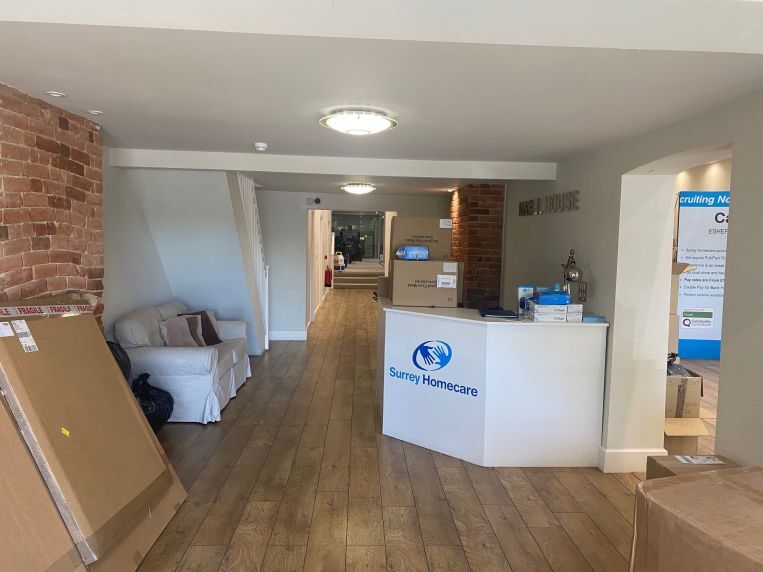 Weston Green, Thames Ditton for sale - Interior Photo - Image 3 of 23