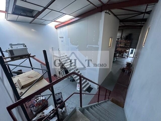 Industrial in Sainte-Geneviève-des-Bois to rent - Interior Photo - Image 3 of 8