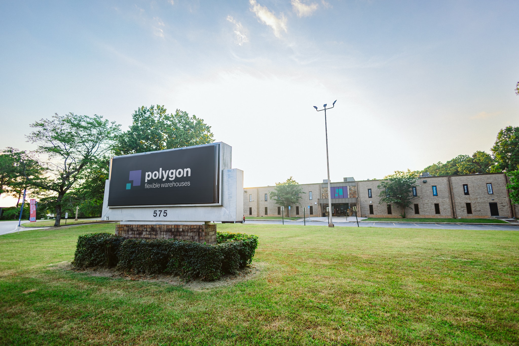 575 Wharton Dr SW, Atlanta, GA to rent Building Photo- Image 1 of 16