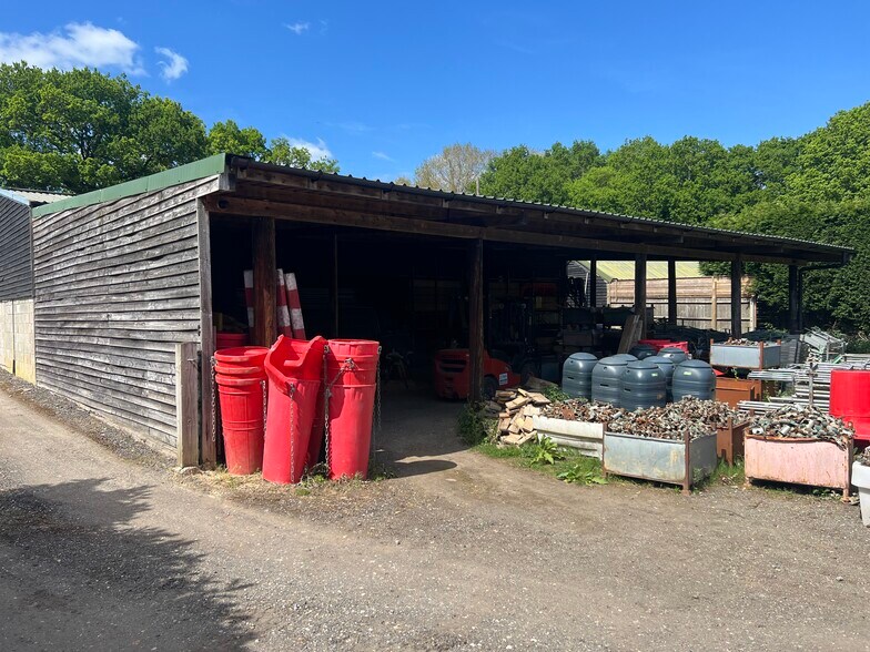 Dorking Rd, Horsham for sale - Primary Photo - Image 1 of 1