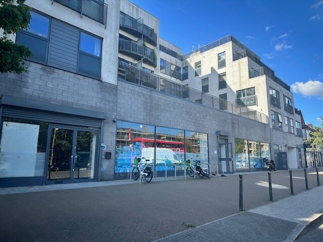 5 Burnt Oak Broa, Edgware for sale Building Photo- Image 1 of 1