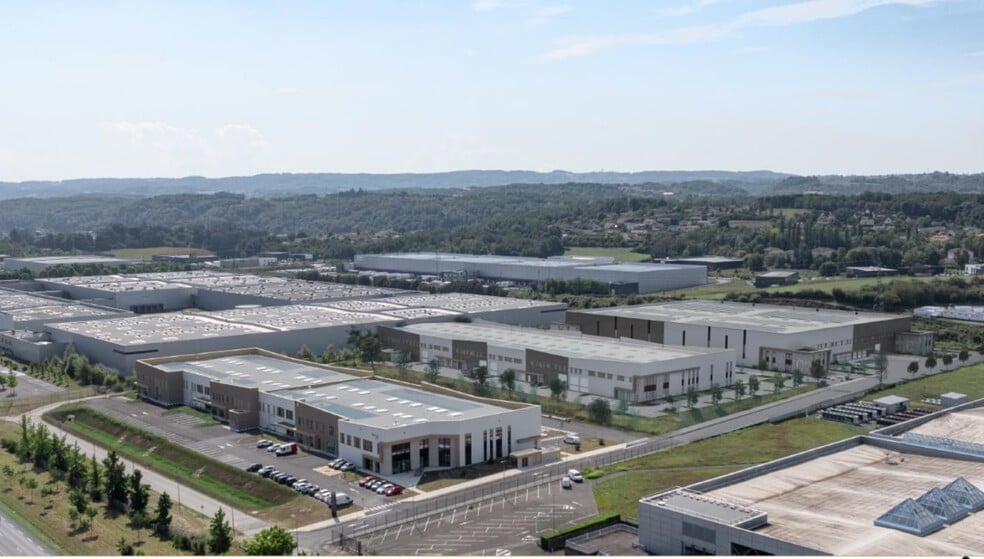Light Industrial in Villefontaine to rent - Building Photo - Image 2 of 14
