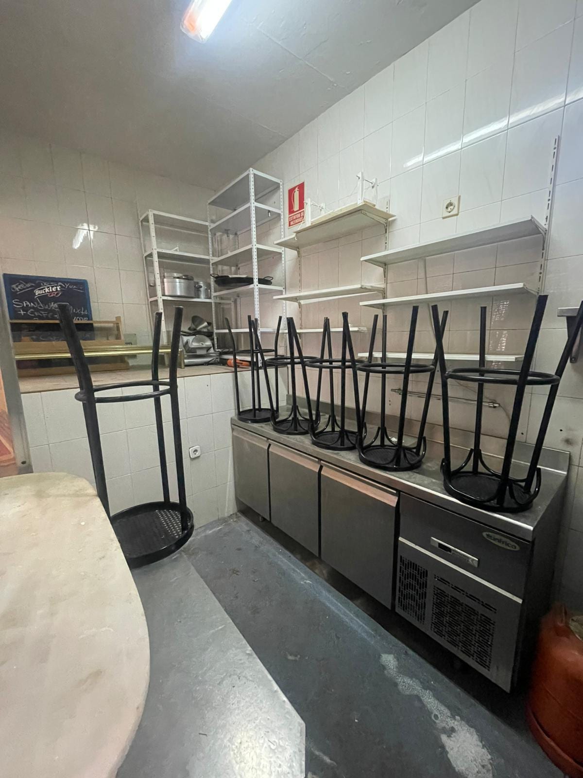 Retail in Madrid, Madrid to rent Interior Photo- Image 1 of 5