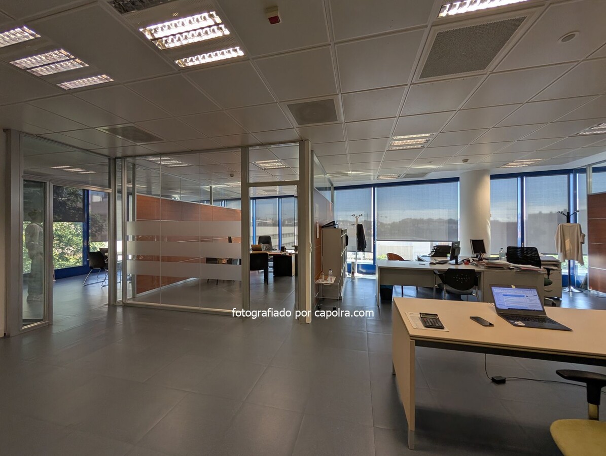 Avinguda dels Vents, 9-13, Badalona, BAR 08917 - Unit 2 - - Interior Photo - Image 2 of 27