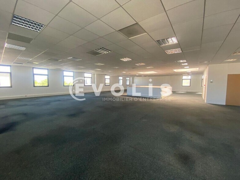 Office in Créteil to rent - Interior Photo - Image 3 of 10