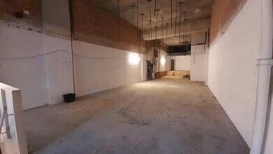 3-10 Market Pl, Reading to rent Building Photo- Image 2 of 3